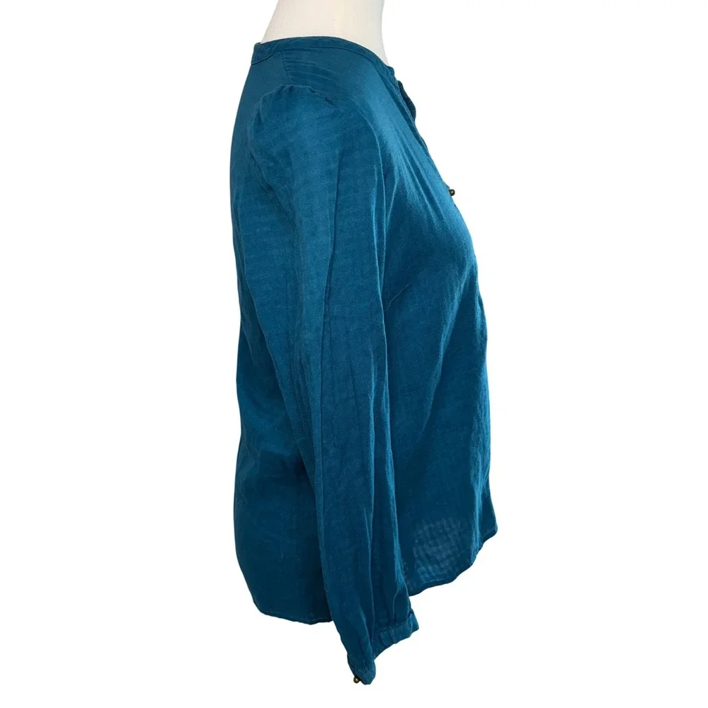 Old Navy Blue Cotton Embroidered Split Neck Blouse Womens M boho bronze buttons